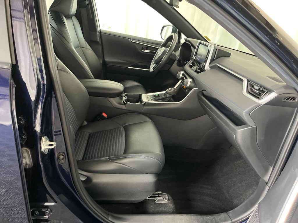Used 2021 Toyota RAV4 XSE AWD/4WD image 22
