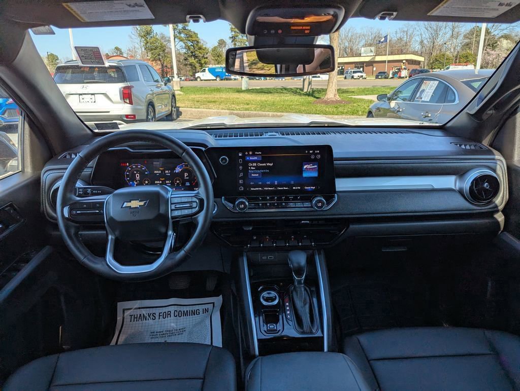 Used 2024 Chevrolet Colorado LT w/ LT Convenience Package III image 10