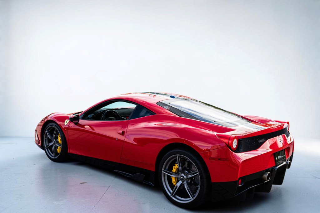 Used 2015 Ferrari 458 Speciale Coupe RWD image 8