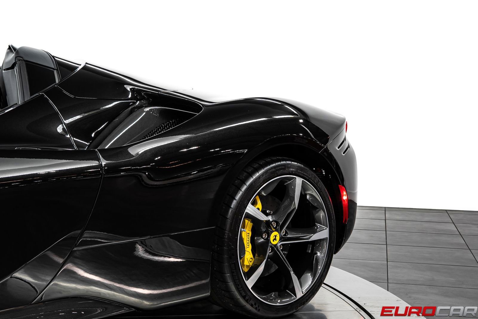 Used 2023 Ferrari SF90 Spider AWD/4WD image 24