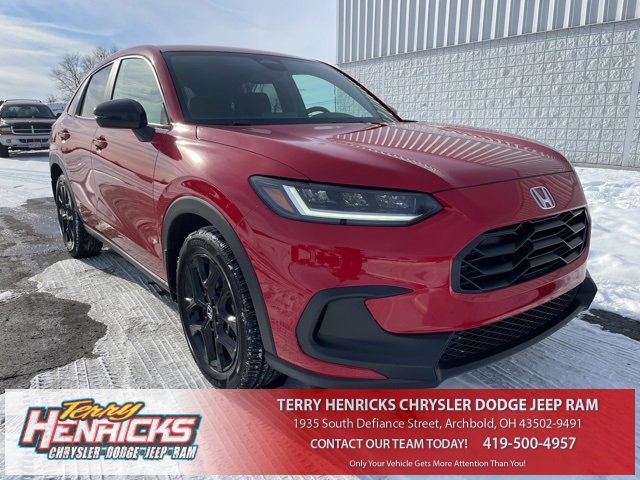 Used 2025 Honda HR-V Sport image 1