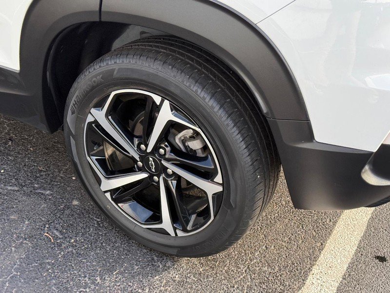 Used 2021 Chevrolet TrailBlazer RS w/ Sun and Liftgate Package image 9