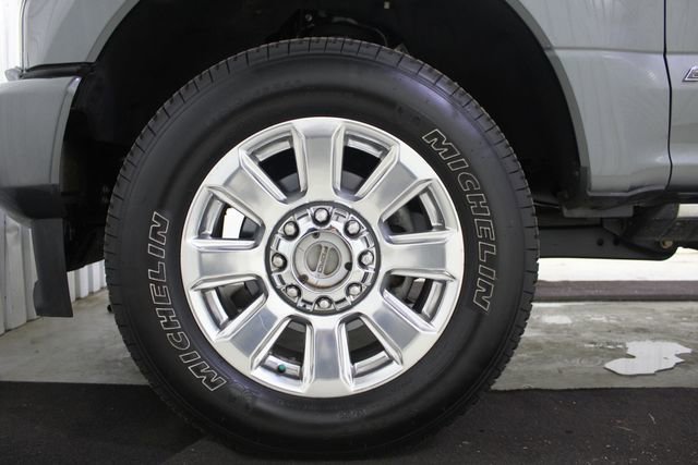 Used 2020 Ford F250 Platinum w/ FX4 Off-Road Package AWD/4WD image 29