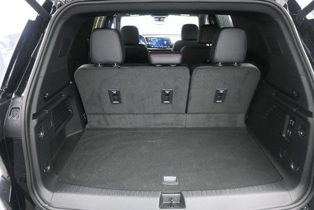 Used 2026 Chevrolet Traverse RS FWD image 23