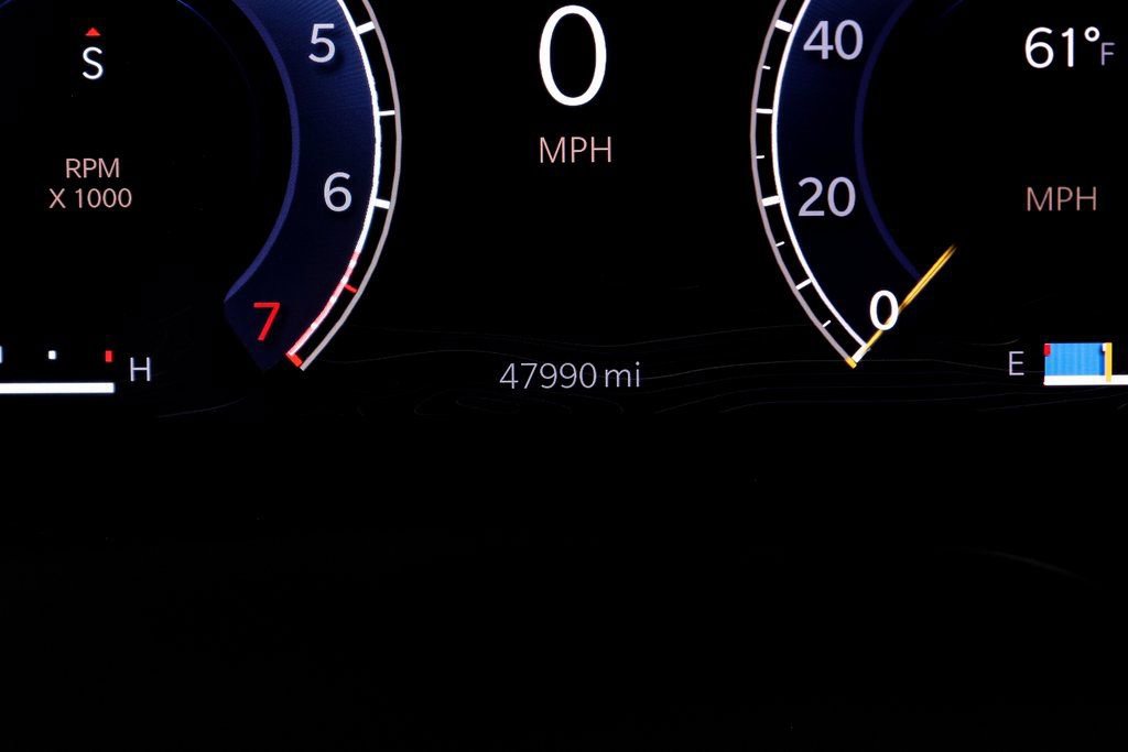 Used 2023 Jeep Grand Cherokee Laredo w/ Luxury Tech Group I image 3