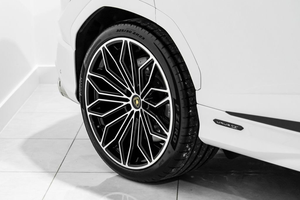 Used 2025 Lamborghini Urus SE AWD/4WD image 68