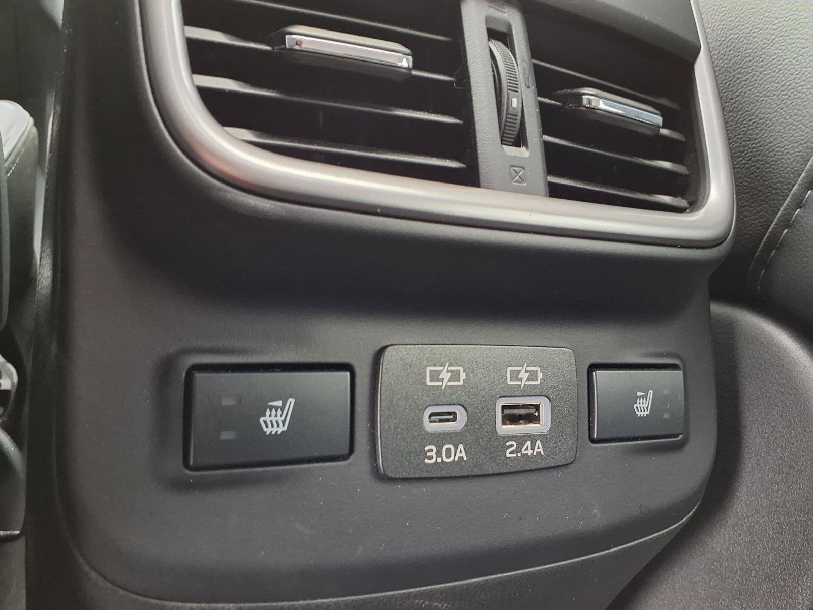 Used 2025 Subaru Outback Limited AWD/4WD image 28