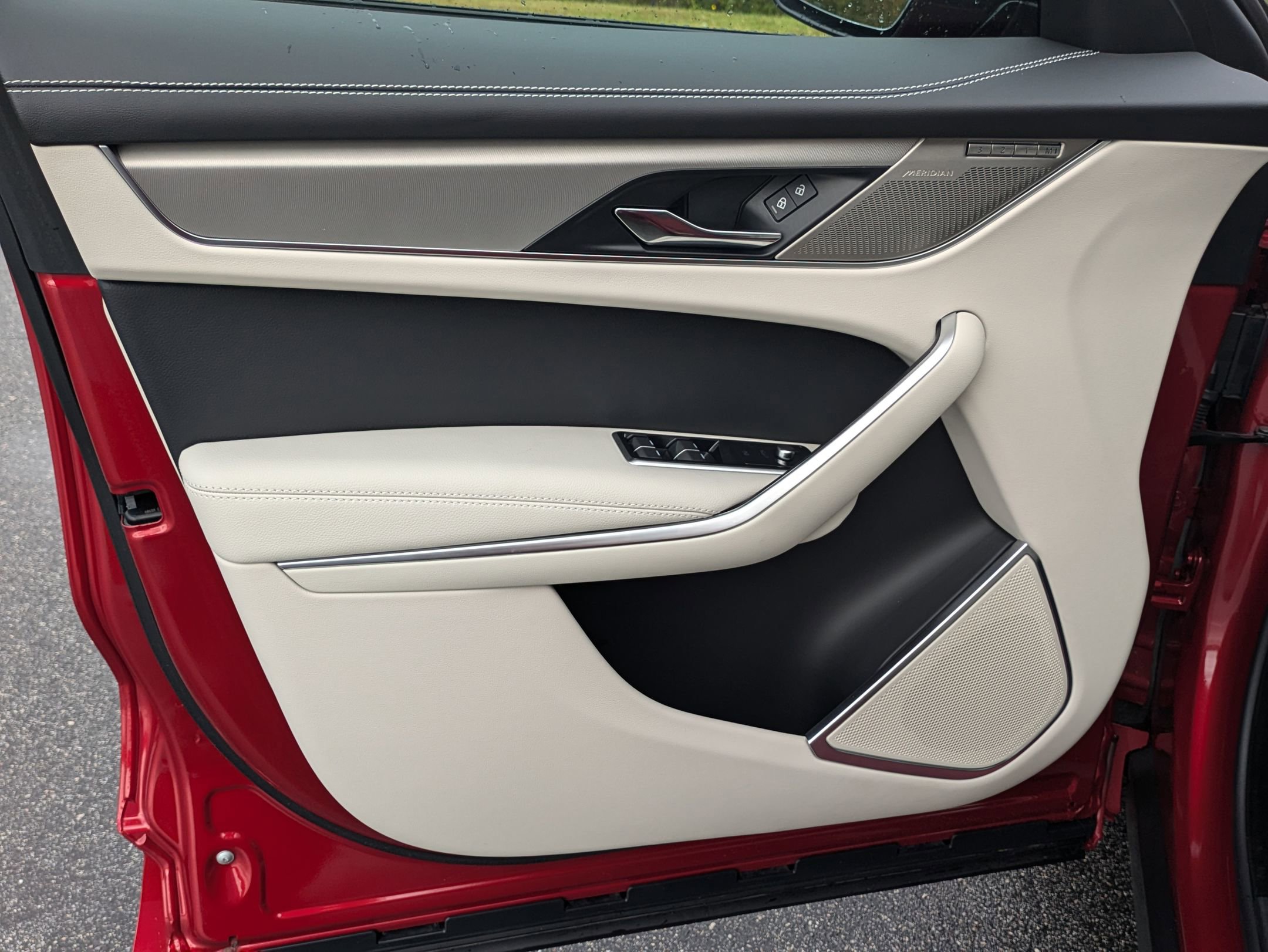 Used 2026 Jaguar F-PACE R-Dynamic S image 20