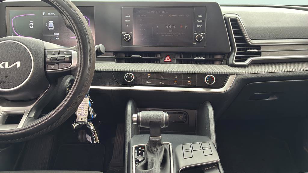 Used 2025 Kia Sportage LX image 22
