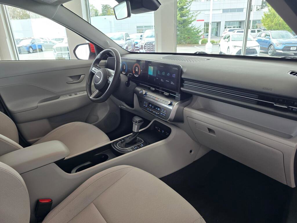 Used 2025 Hyundai Kona SEL AWD/4WD image 44
