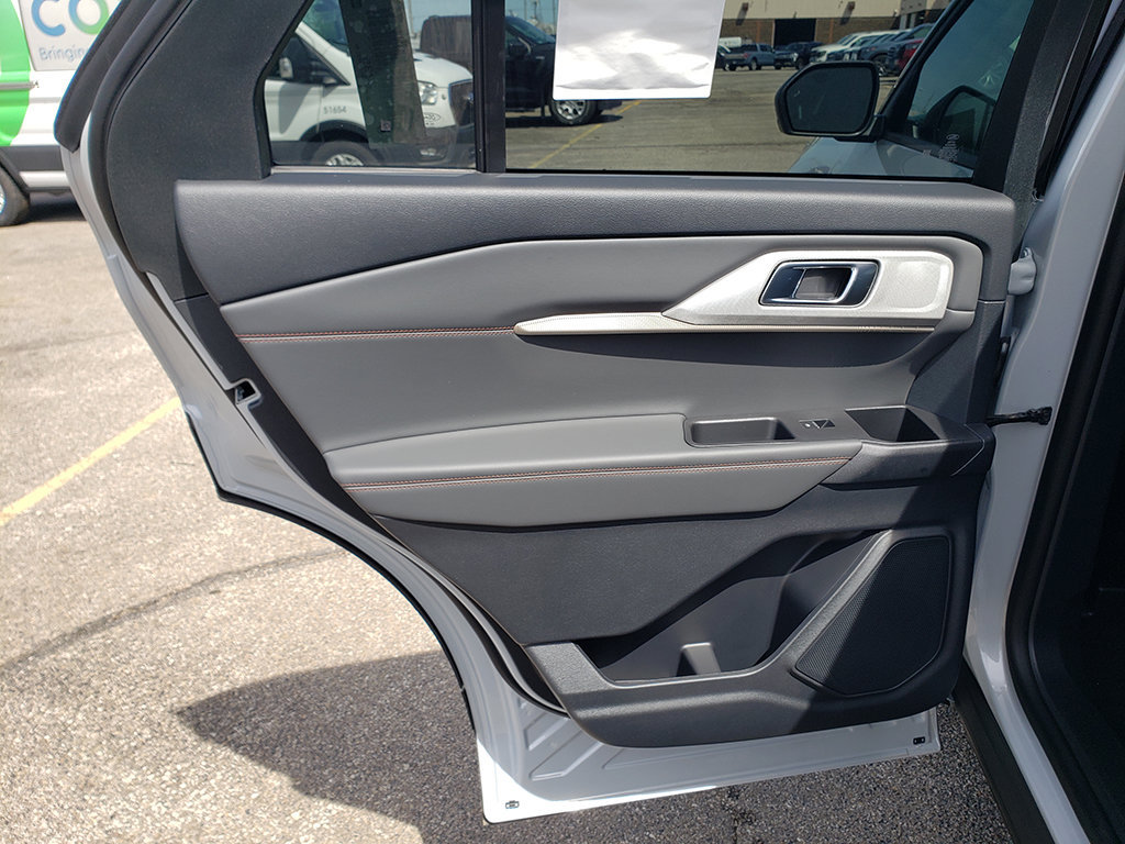 New 2026 Ford Explorer Active w/ Active Comfort Package AWD/4WD image 12