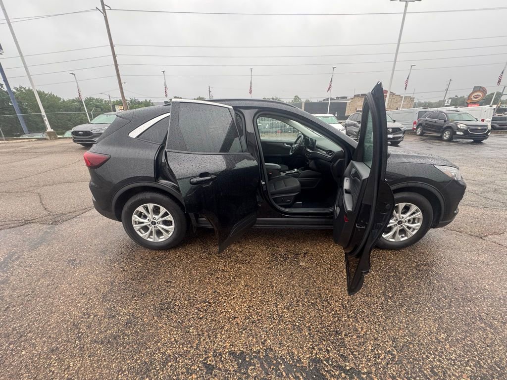 Used 2023 Ford Escape Active w/ Tech Pack #2 FWD image 8