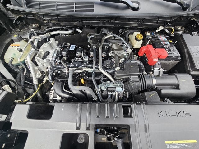 Used 2025 Nissan Kicks SR AWD/4WD image 35