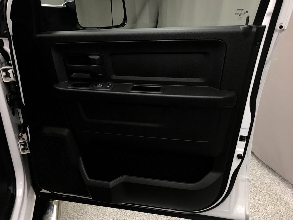 Used 2017 RAM 1500 Express image 17