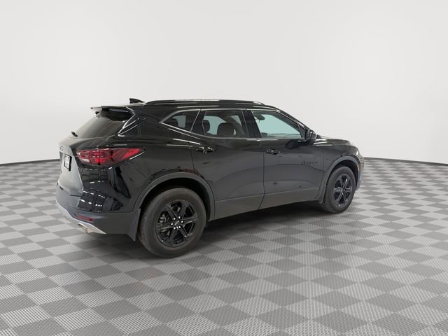 New 2025 Chevrolet Blazer LT w/ Midnight/Sport Edition FWD image 11