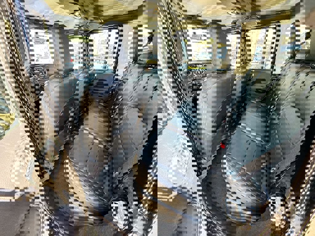 Used 2022 Jeep Wrangler Unlimited Sahara 4xe image 31