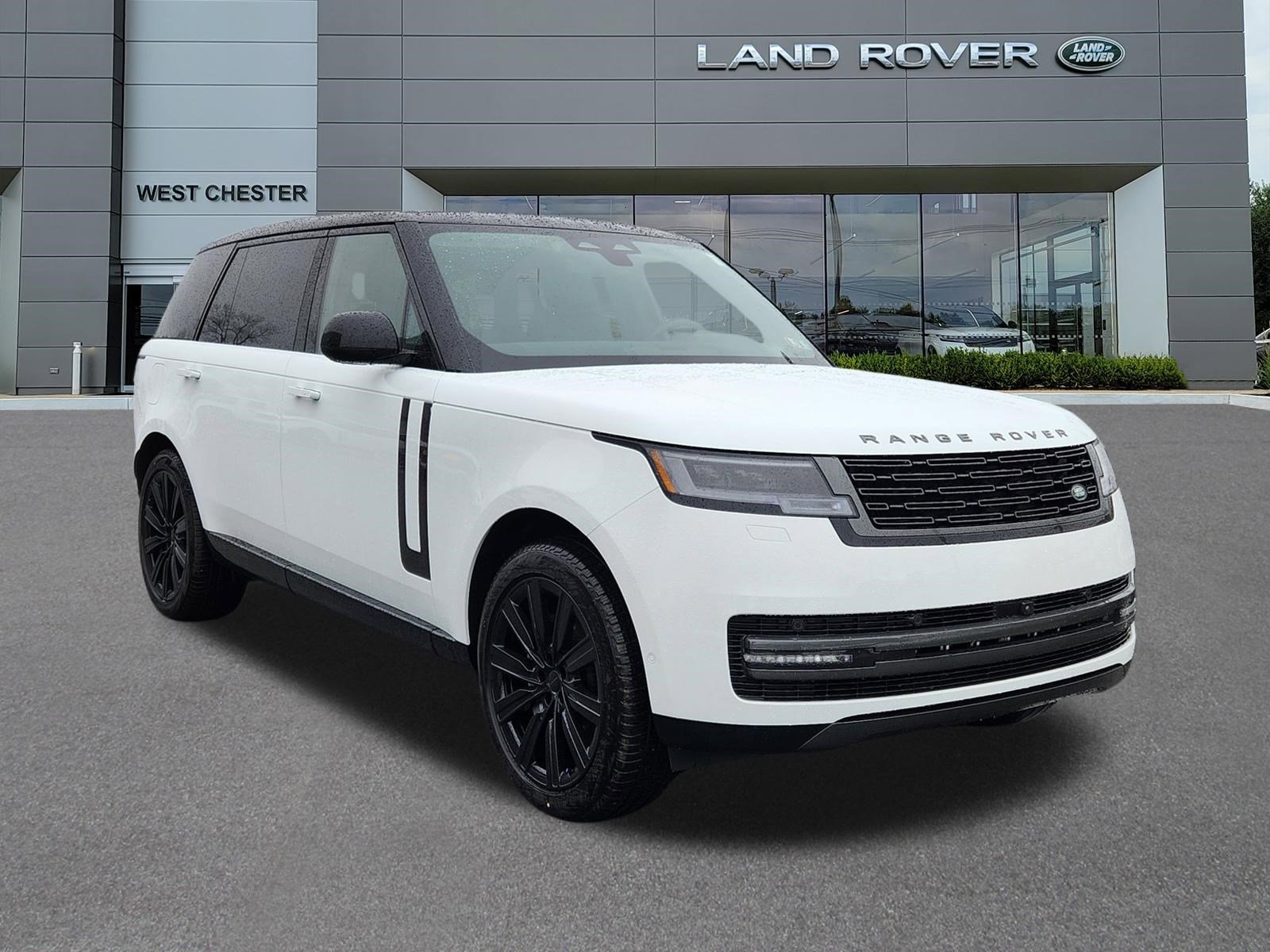 New 2026 Land Rover Range Rover Long Wheelbase SE image 2