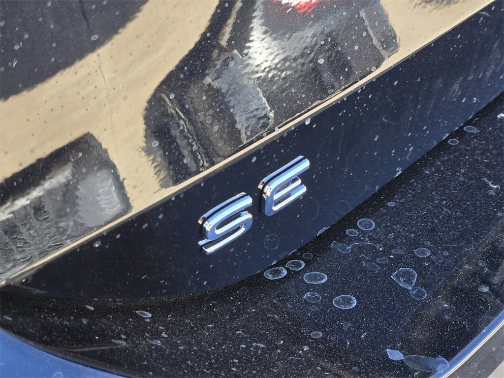 New 2026 Volkswagen Tiguan SE image 8