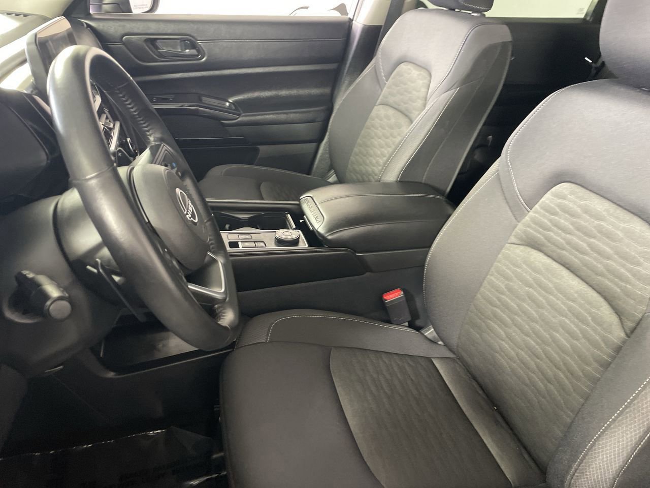 Certified 2025 Nissan Pathfinder SV AWD/4WD image 20