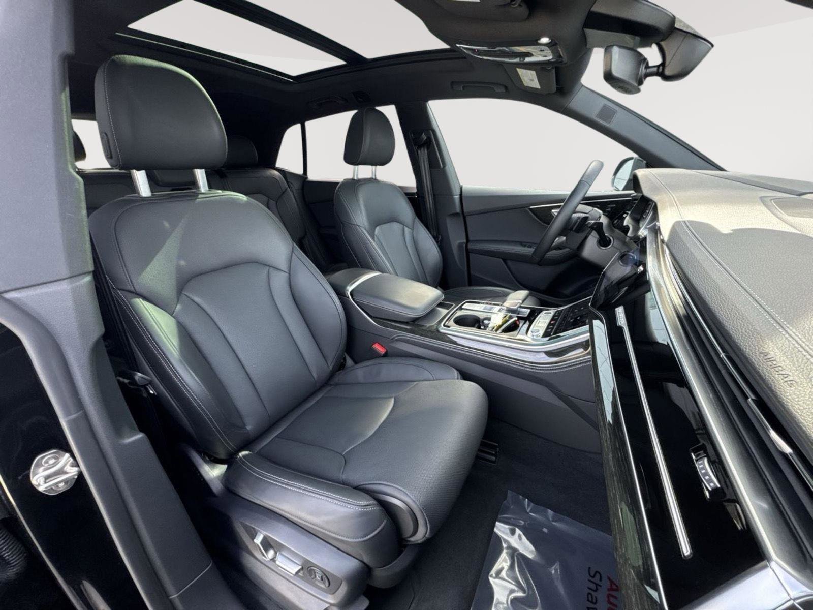 Certified 2025 Audi Q8 Prestige w/ Prestige Package AWD/4WD image 25