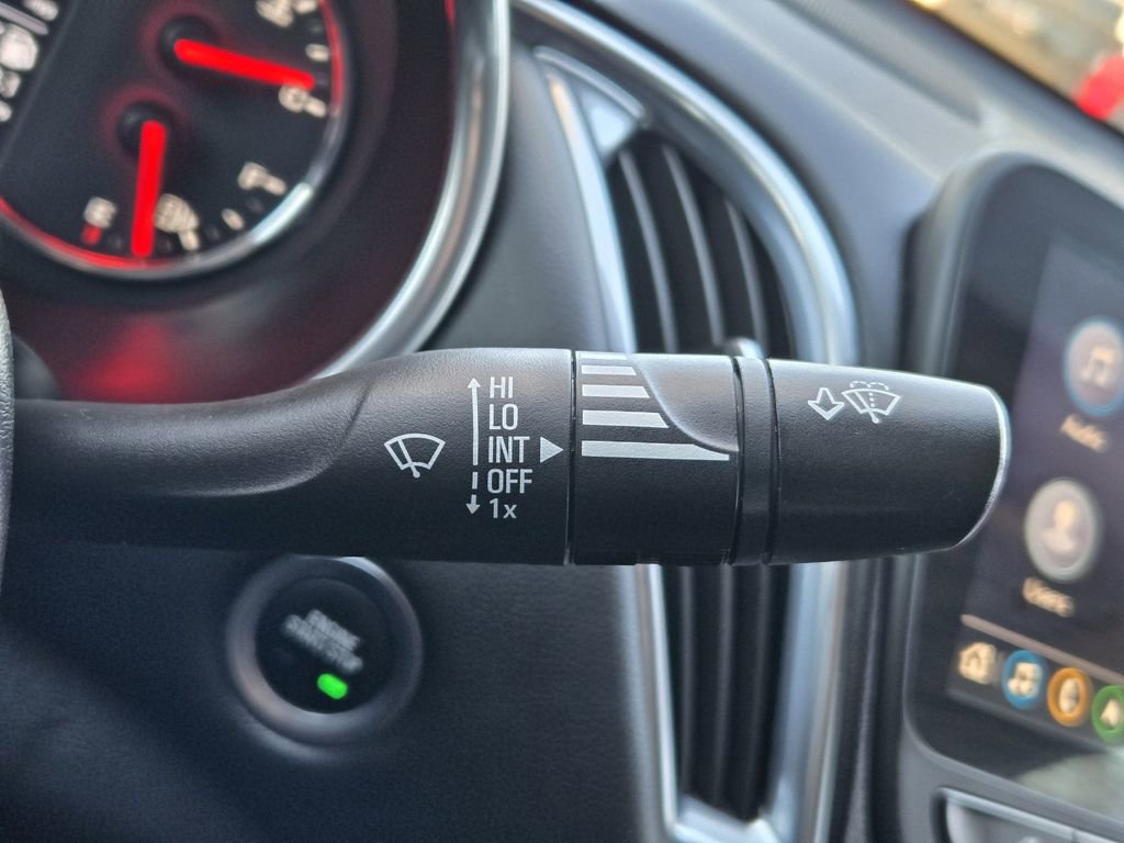 Used 2024 Chevrolet Malibu LT image 28