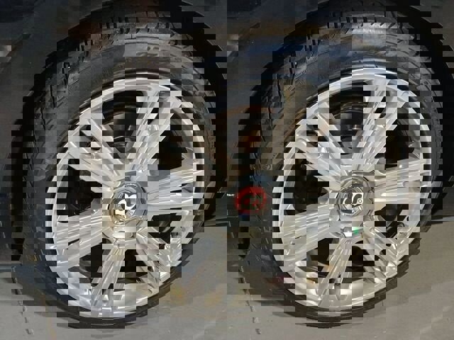 Used 2015 Bentley Flying Spur V8 image 28