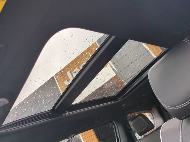New 2027 Chrysler Pacifica Limited FWD image 20