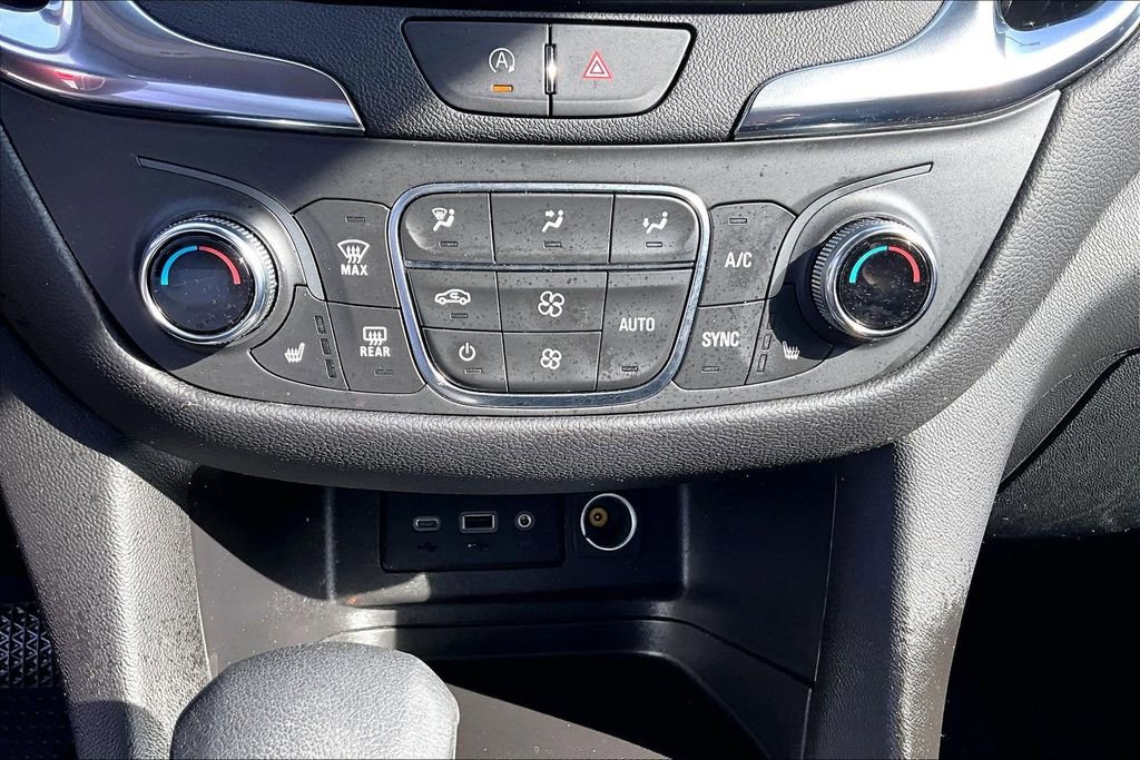 Used 2024 Chevrolet Equinox LT w/ LPO, Floor Liner Package image 38