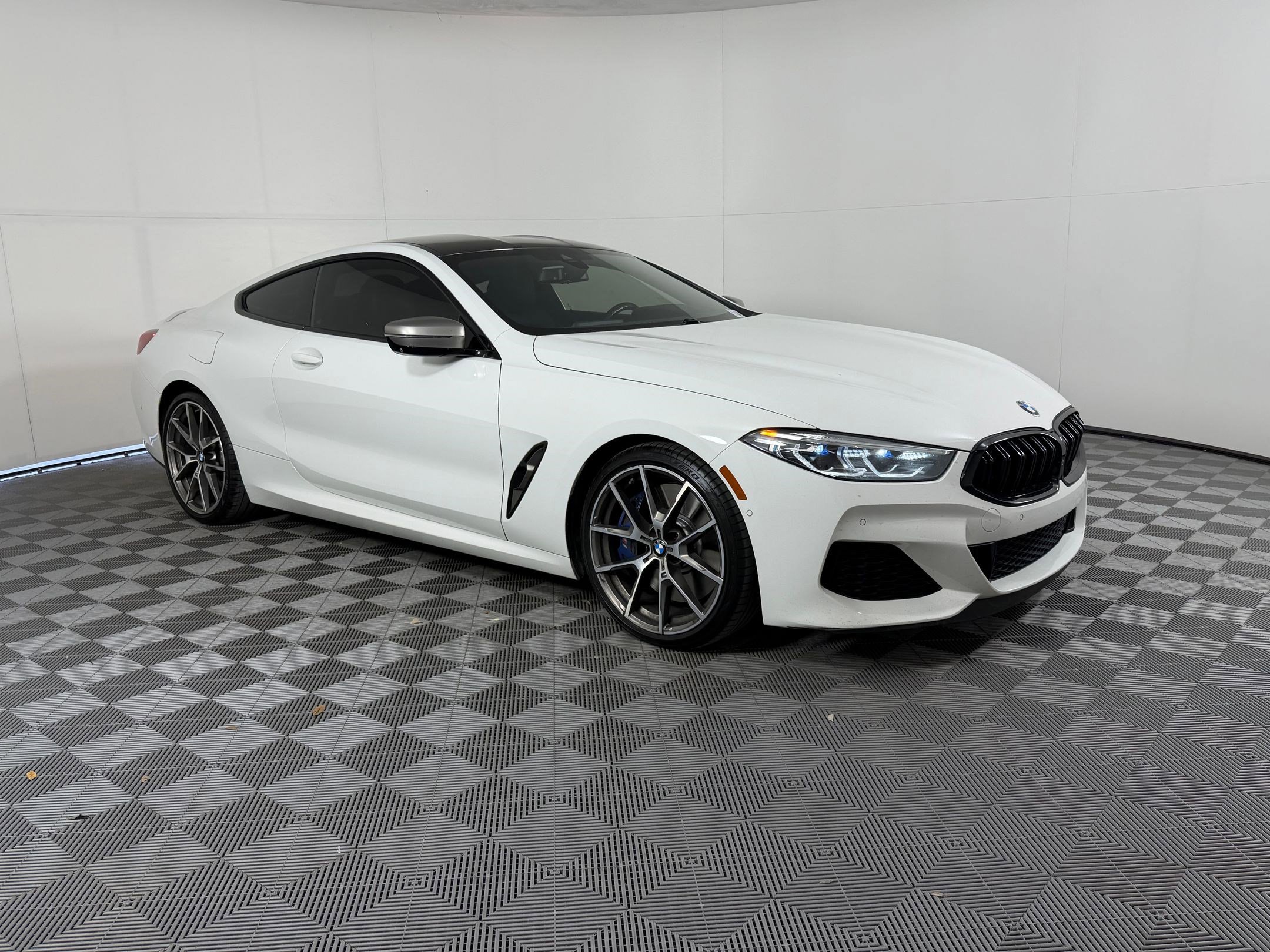 Used 2019 BMW M850i xDrive Coupe w/ Comfort Seating Package image 7