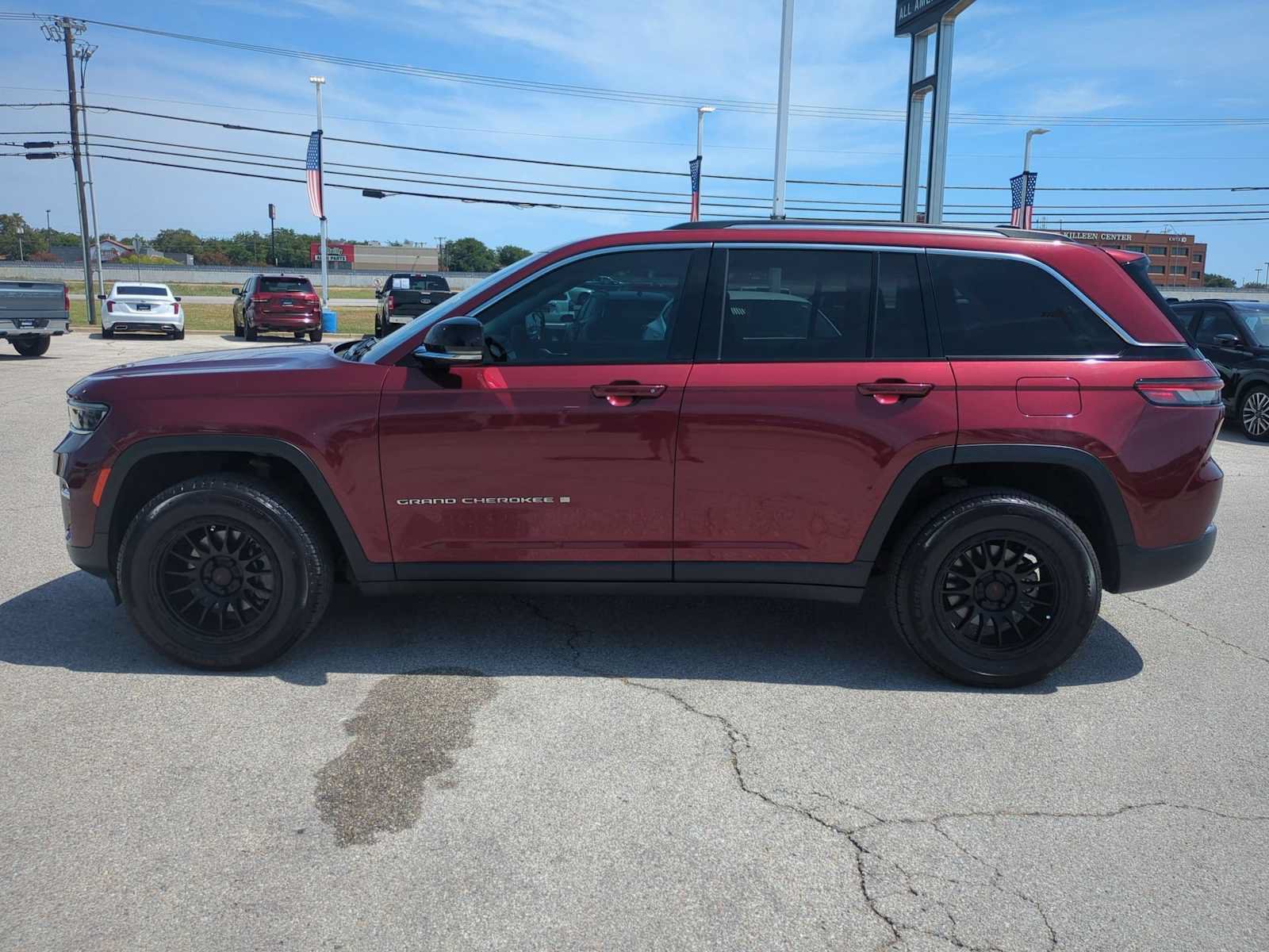 Used 2023 Jeep Grand Cherokee Limited RWD image 5
