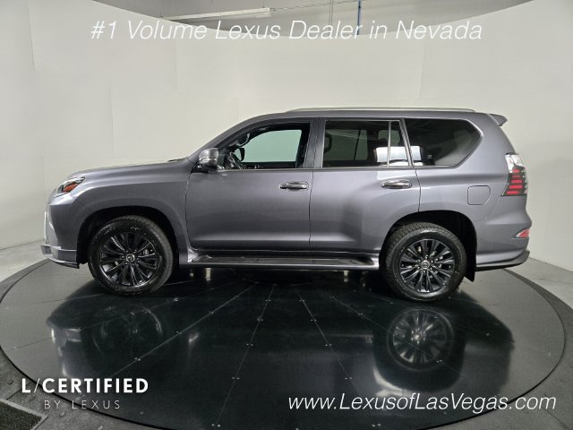 Used 2023 Lexus GX 460 Premium w/ Accessory Package AWD/4WD image 3
