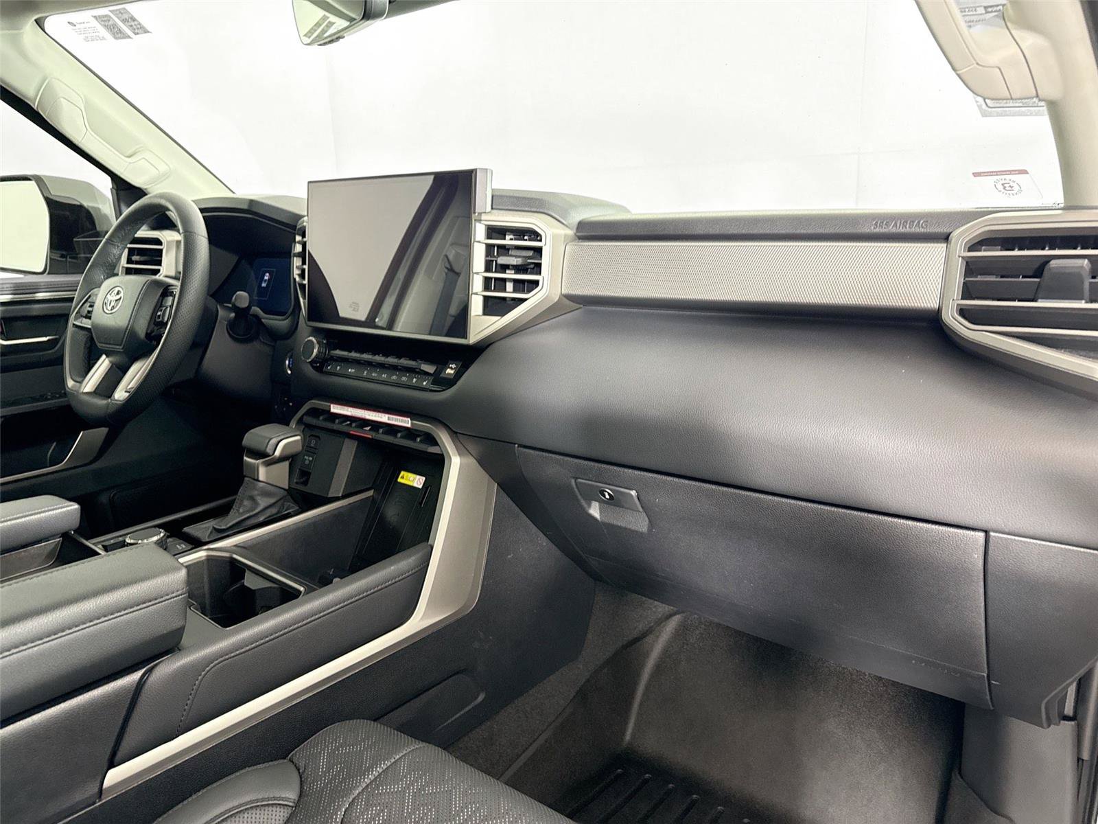 Used 2024 Toyota Tundra Limited AWD/4WD image 42