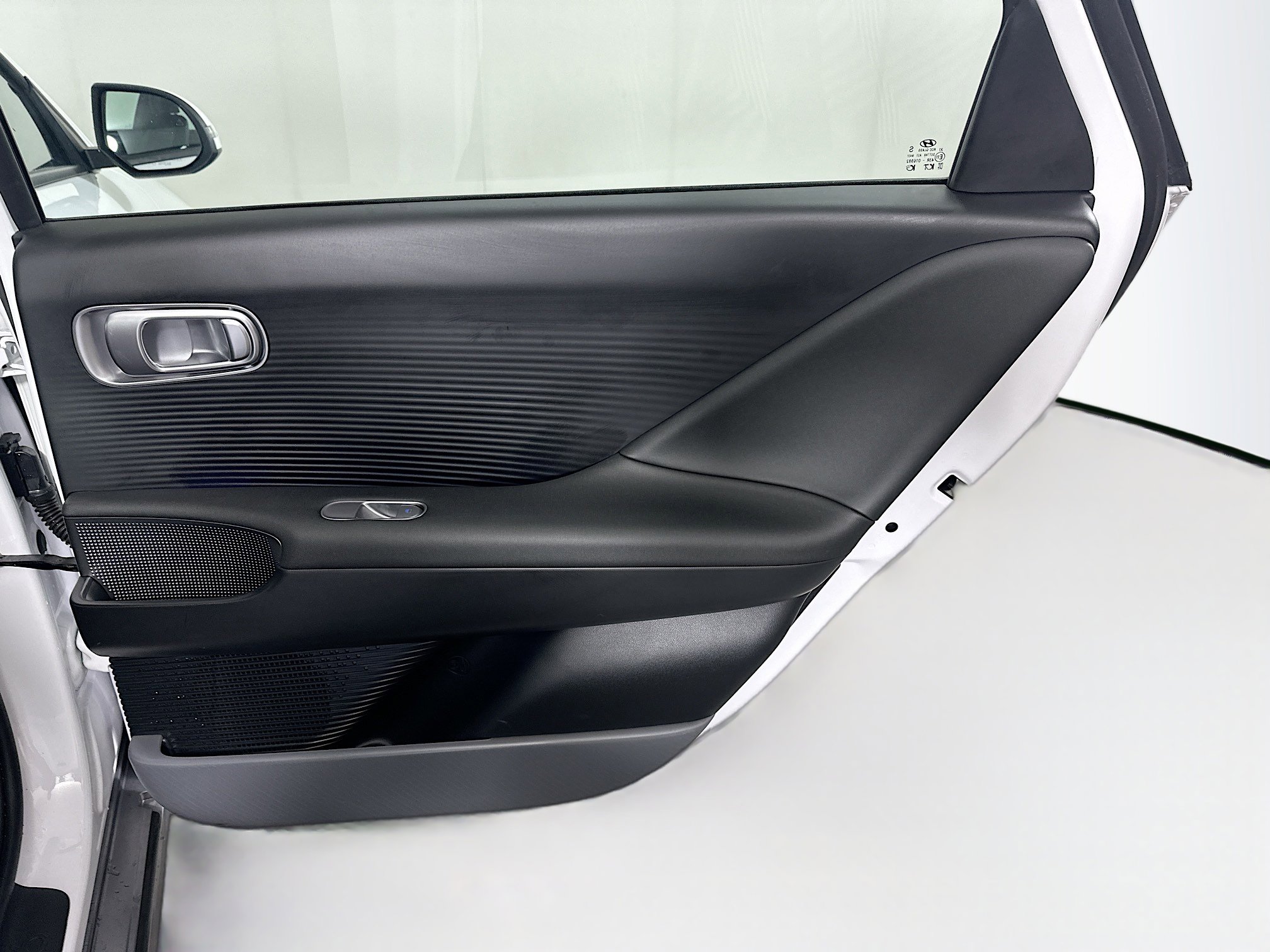 Used 2024 Hyundai Ioniq 6 SEL RWD image 30