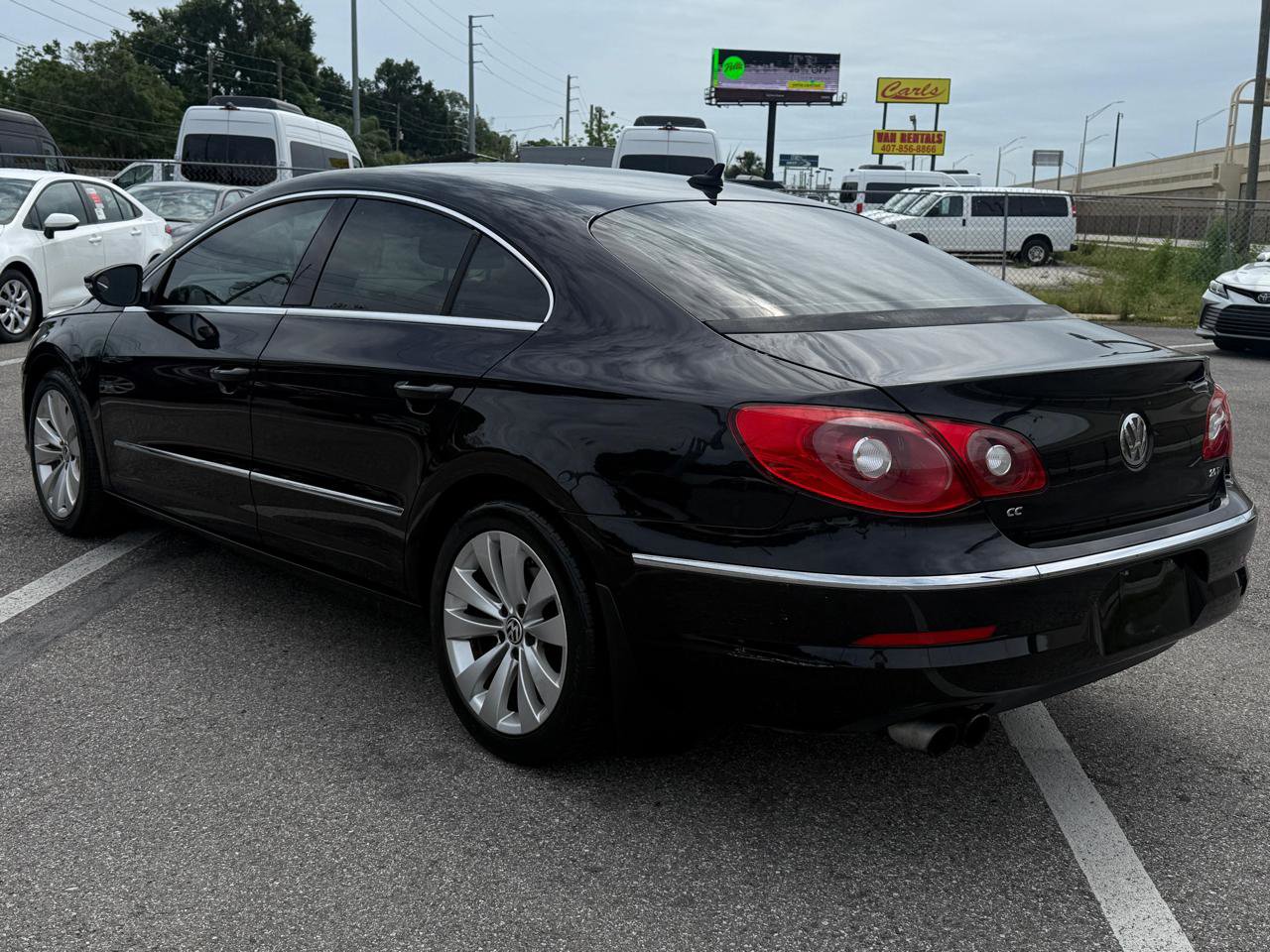 Used 2011 Volkswagen CC R-Line FWD image 4