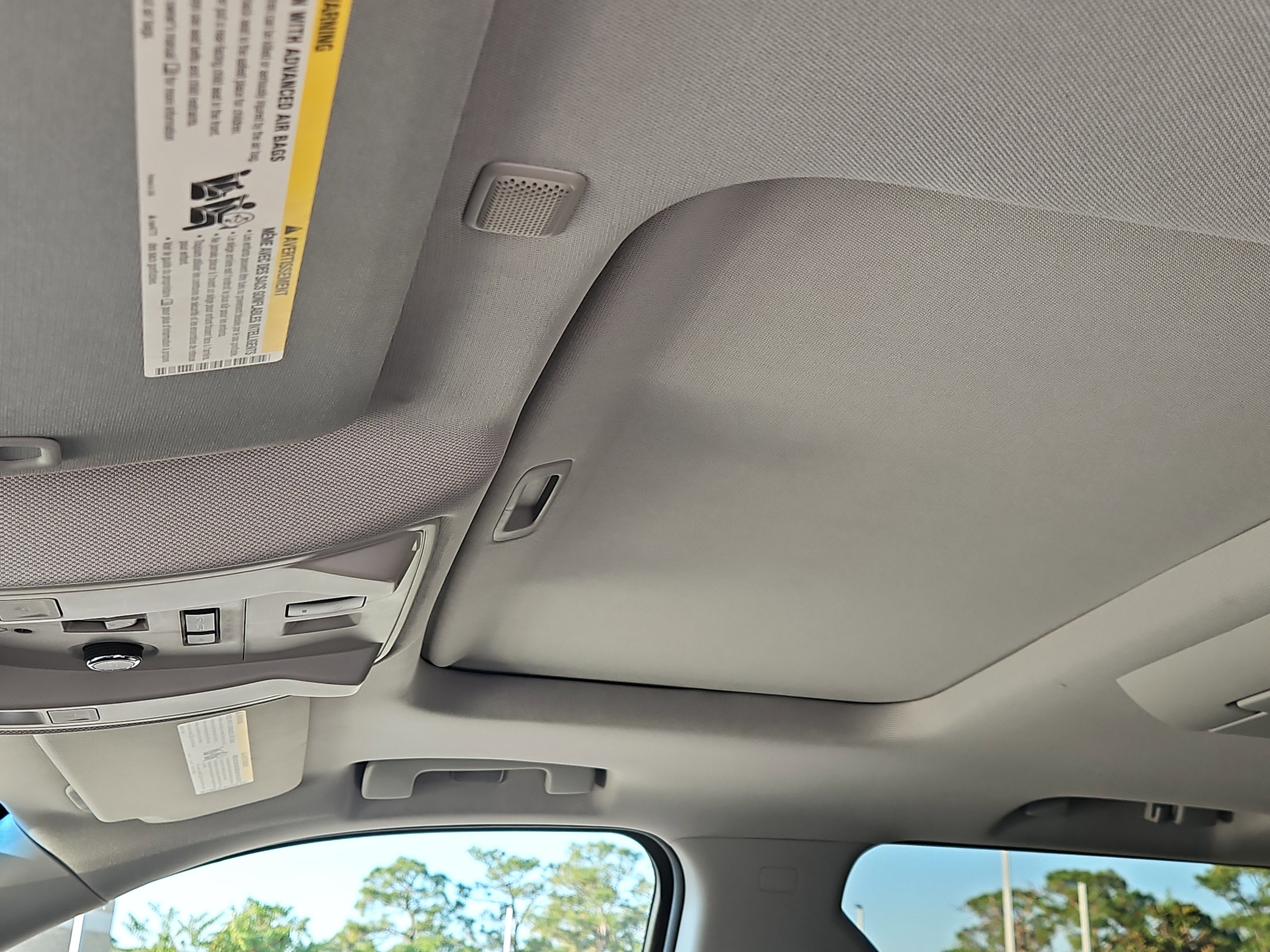 Used 2015 GMC Yukon Denali w/ Premium Package image 26