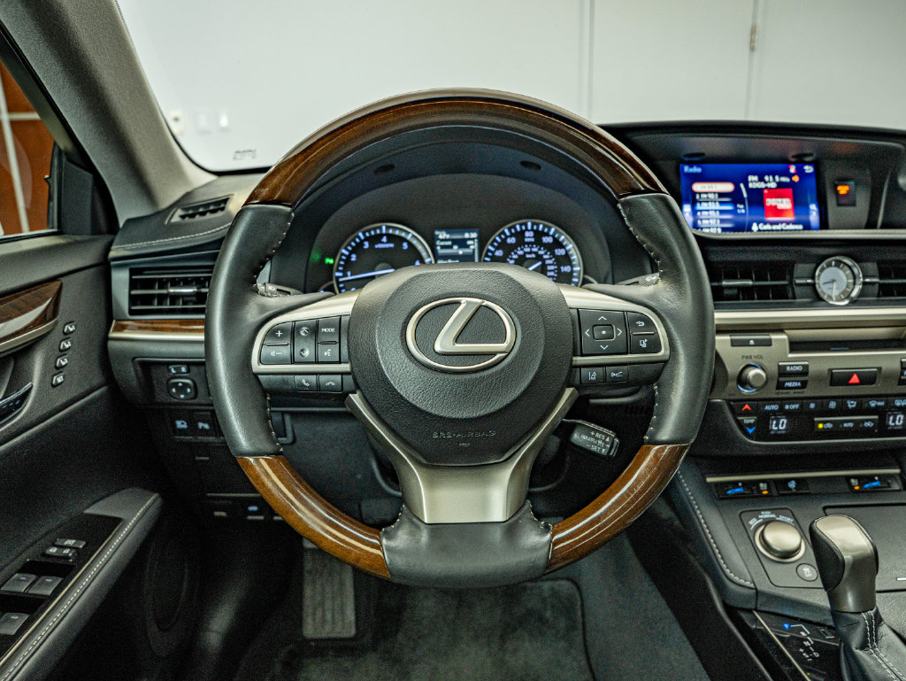 Used 2018 Lexus ES 350 w/ Premier Package FWD image 24
