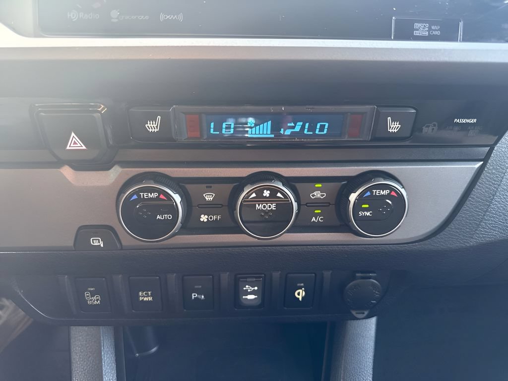 Used 2016 Toyota Tacoma SR5 RWD image 10
