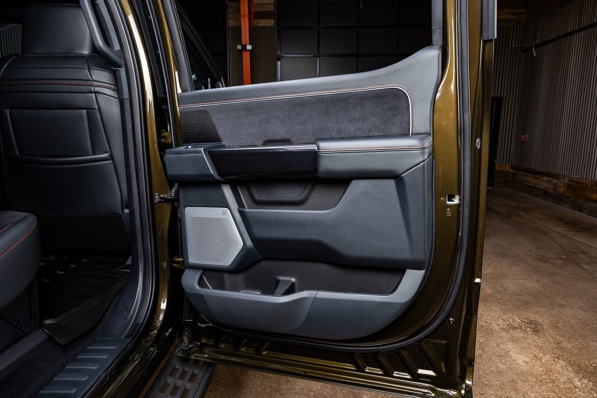 Used 2025 Ford F150 Raptor w/ Equipment Group 803A Raptor R image 39