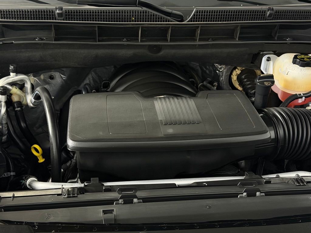 Used 2025 GMC Yukon XL Denali AWD/4WD image 34