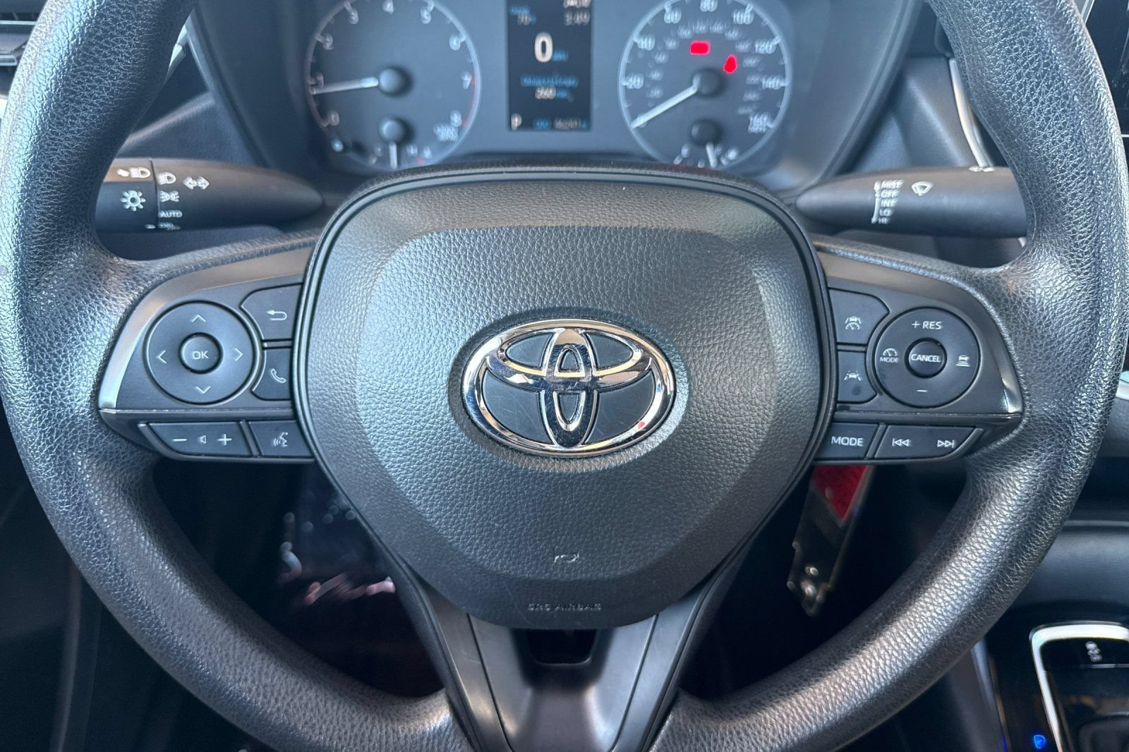 Certified 2024 Toyota Corolla LE FWD image 33