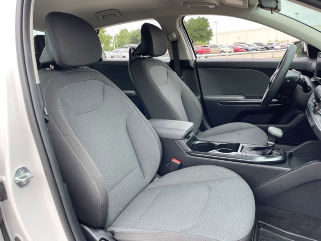 Used 2025 Kia K4 FWD image 24