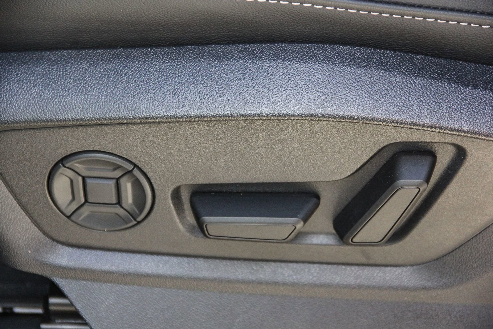 New 2025 Audi Q7 3.0T Premium image 19