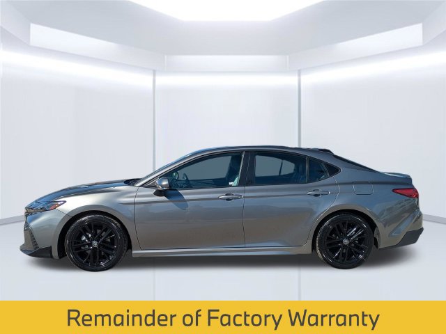 Used 2025 Toyota Camry SE w/ Convenience Package FWD image 2