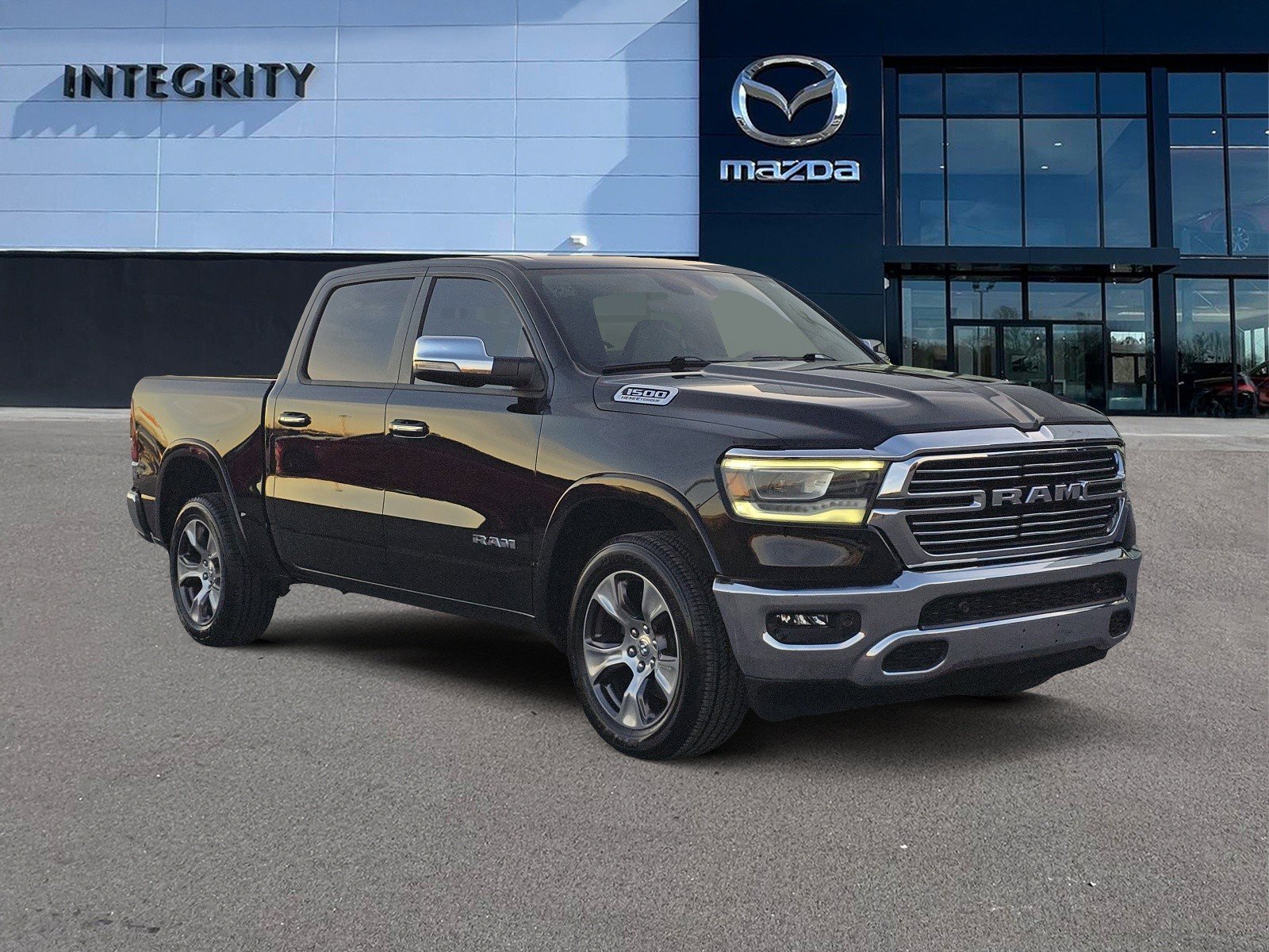 Used 2021 RAM 1500 Laramie image 2