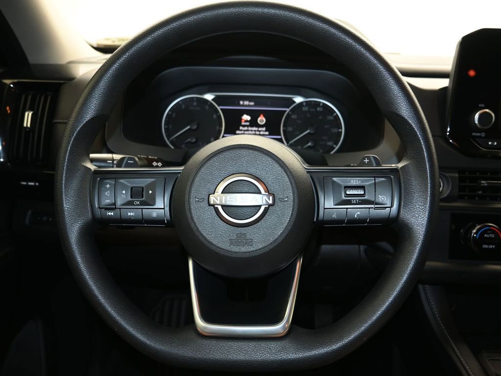 Used 2024 Nissan Pathfinder S image 14