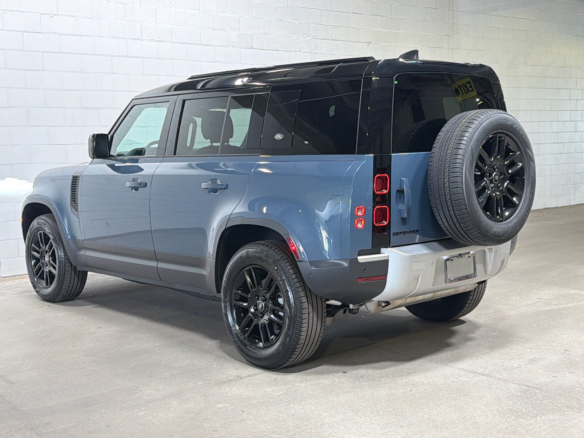 Used 2023 Land Rover Defender 110 S AWD/4WD image 3