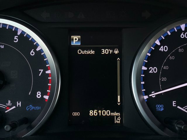 Used 2019 Toyota Highlander LE image 29