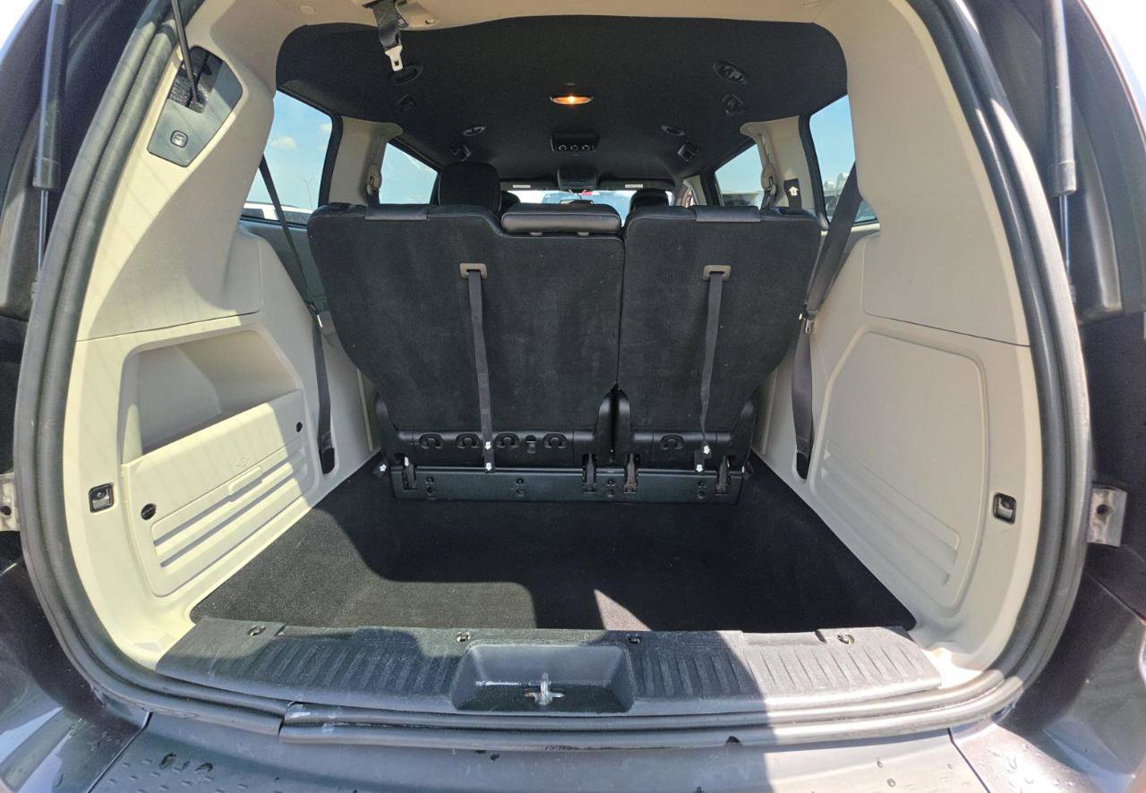 Used 2018 Dodge Grand Caravan SXT FWD image 19