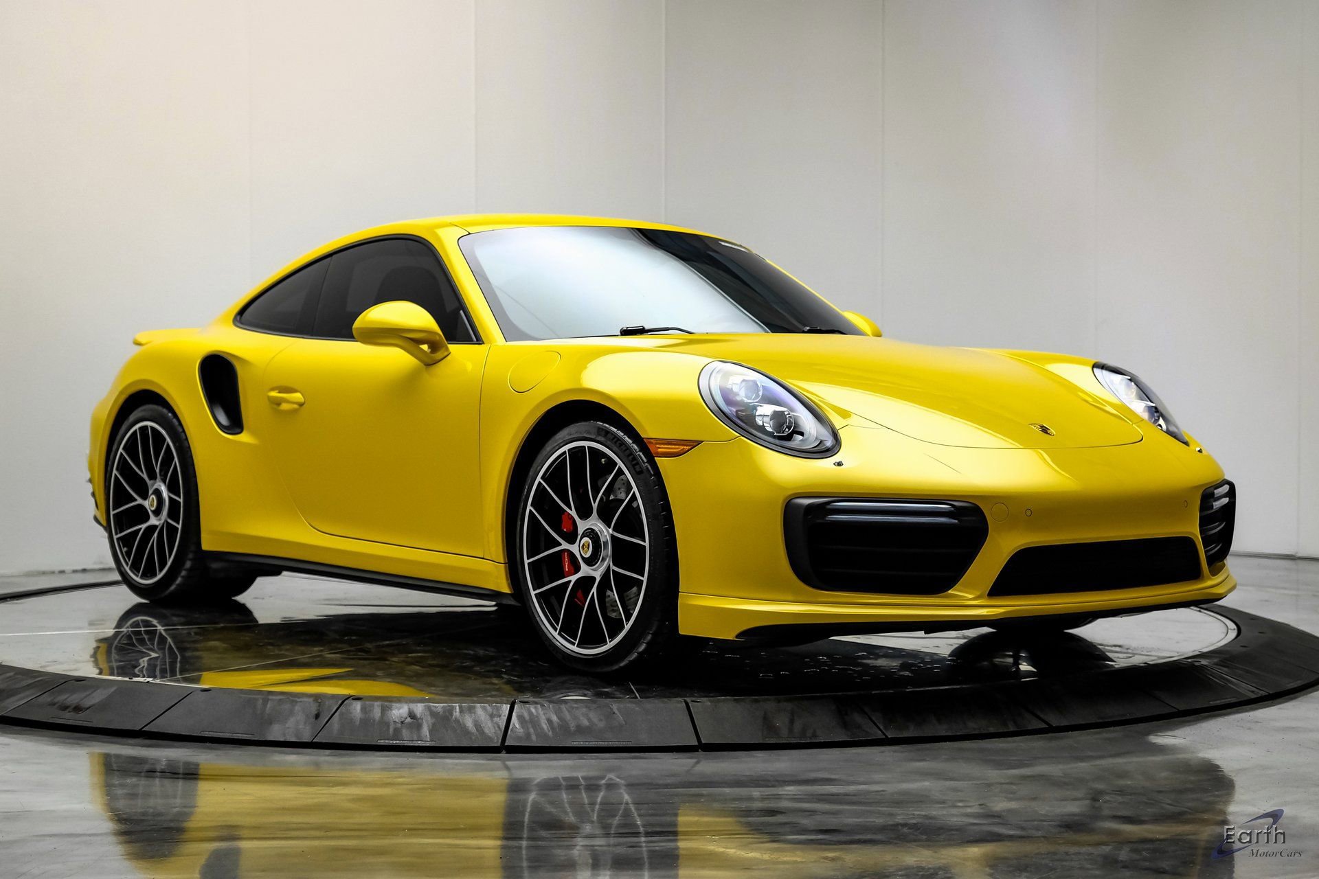 Used 2018 Porsche 911 Turbo S image 24