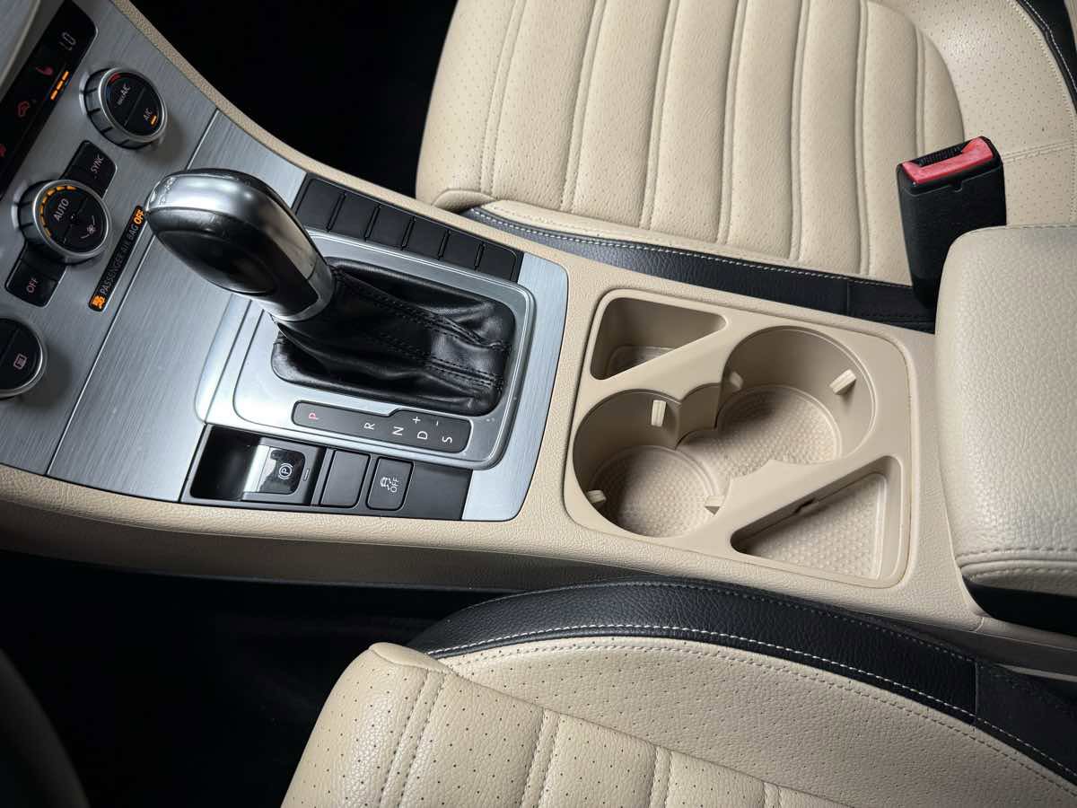 Used 2014 Volkswagen CC Sport FWD image 20